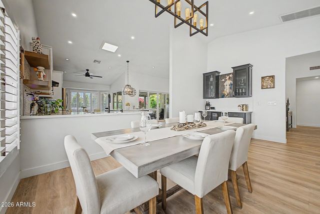 4037 E NAMBE Street E, Phoenix, AZ 85044