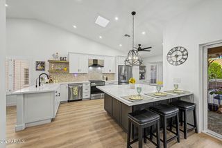 4037 E NAMBE Street E, Phoenix, AZ 85044