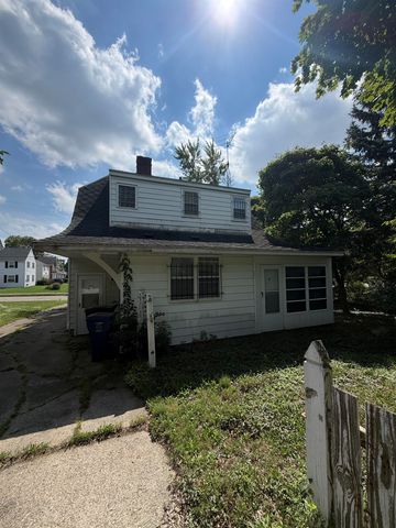 2222 Cumings Avenue, Flint, MI 48503