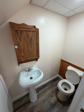 2222 Cumings Avenue, Flint, MI 48503