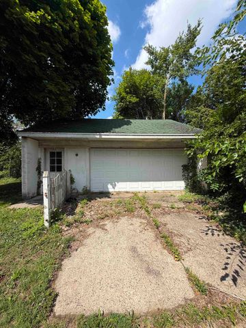 2222 Cumings Avenue, Flint, MI 48503