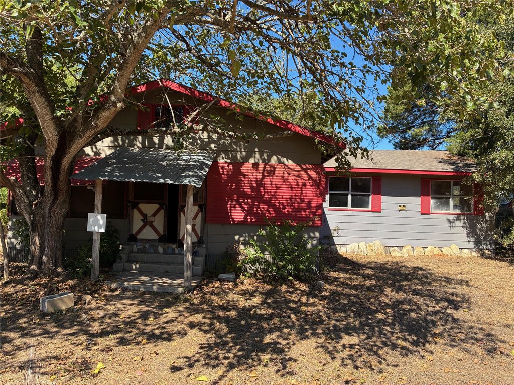 116 Flaming Oak DR, Bastrop, TX 78602