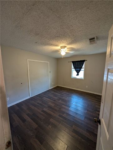 4104 Marsh Street, Bryan, TX 77803