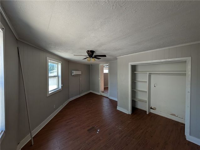 4104 Marsh Street, Bryan, TX 77803