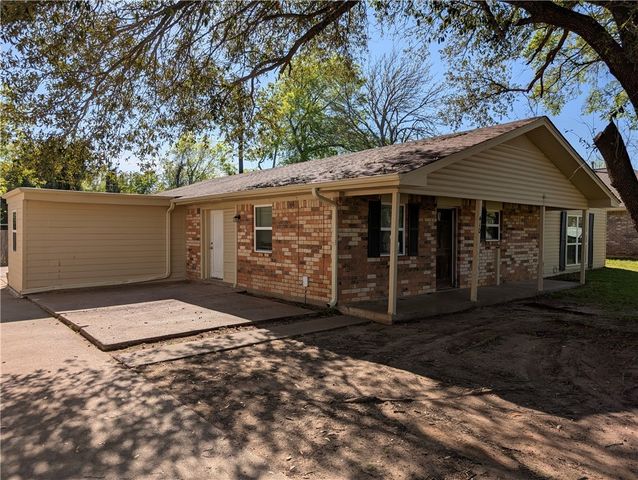 4104 Marsh Street, Bryan, TX 77803