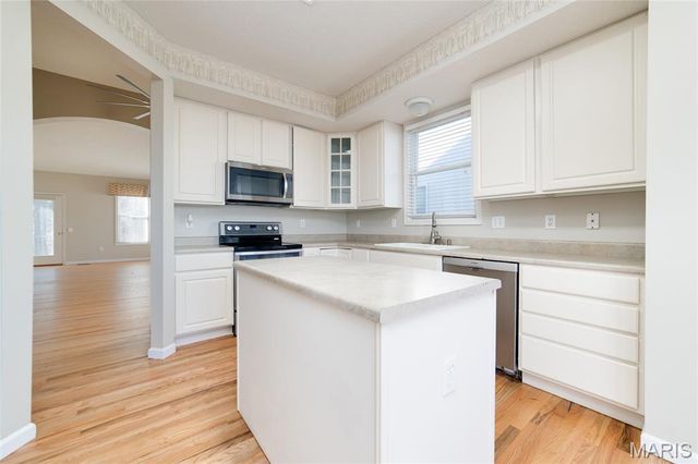 2114 Hawks Landing Drive S, Lake St Louis, MO 63367