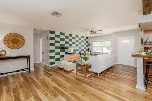 8242 31ST TERRACE N, St Petersburg, FL 33710