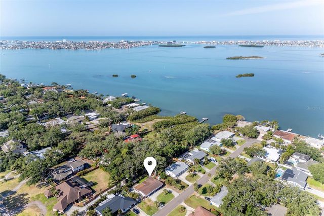 8242 31ST TERRACE N, St Petersburg, FL 33710