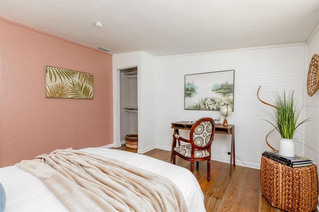 8242 31ST TERRACE N, St Petersburg, FL 33710