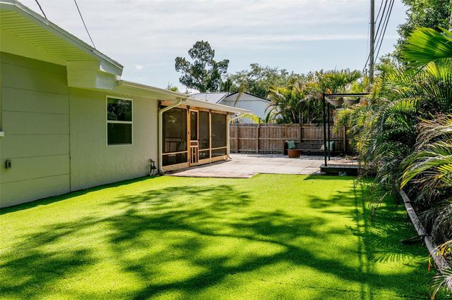8242 31ST TERRACE N, St Petersburg, FL 33710