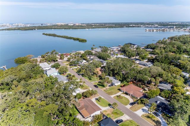 8242 31ST TERRACE N, St Petersburg, FL 33710