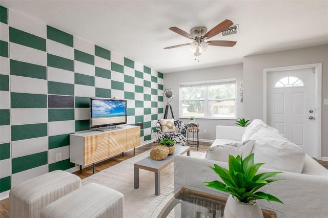8242 31ST TERRACE N, St Petersburg, FL 33710
