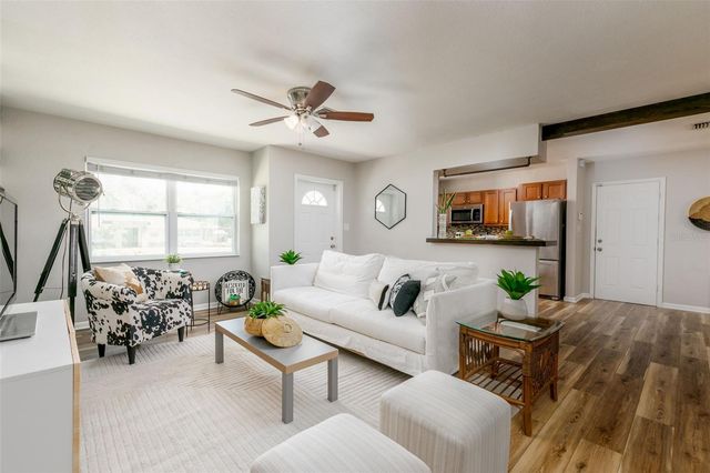 8242 31ST TERRACE N, St Petersburg, FL 33710