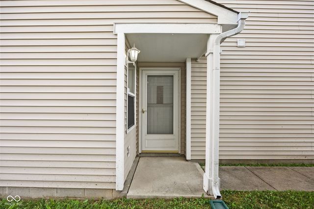 1845 Blue Pine Lane, Indianapolis, IN 46231