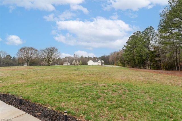 164 Mccullough Road, Mocksville, NC 27028