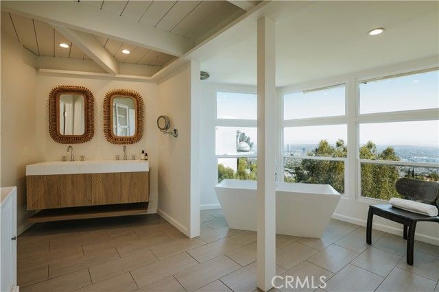 8448 Franklin, Los Angeles, CA 90069