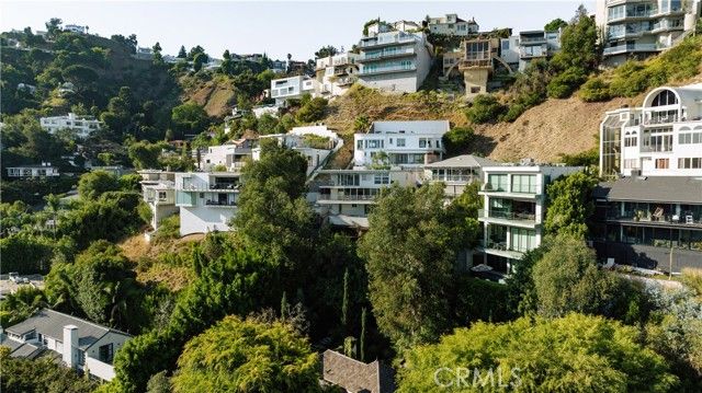 8448 Franklin, Los Angeles, CA 90069