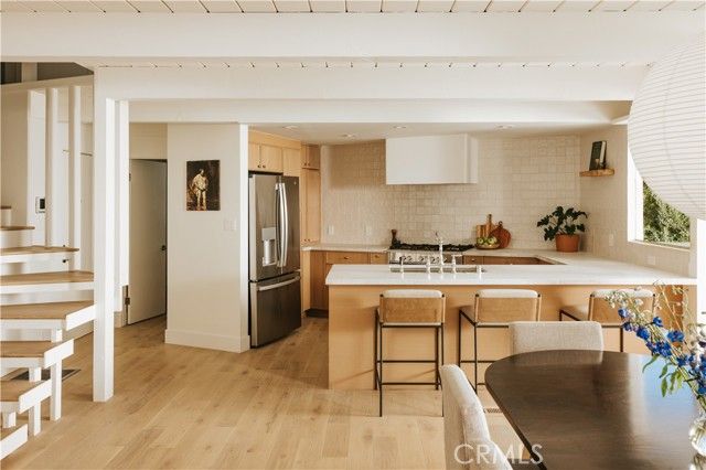 8448 Franklin, Los Angeles, CA 90069