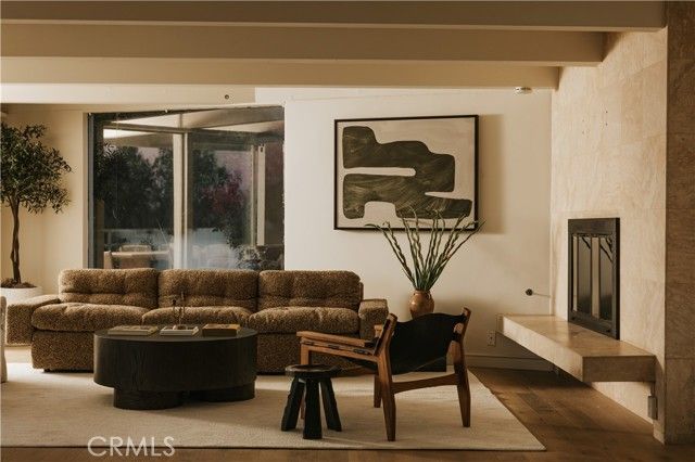 8448 Franklin, Los Angeles, CA 90069