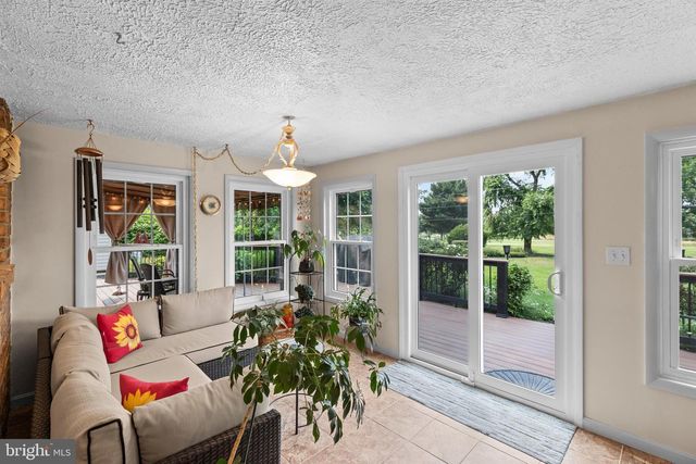 995 DETWILER DR, York, PA 17404