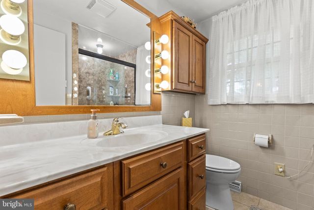 995 DETWILER DR, York, PA 17404