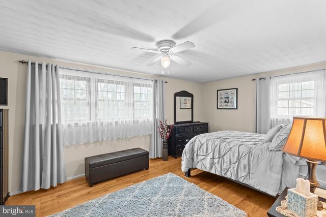 995 DETWILER DR, York, PA 17404