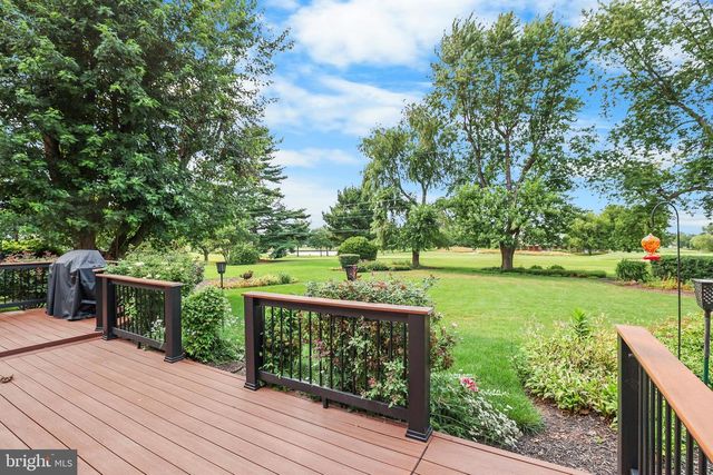 995 DETWILER DR, York, PA 17404