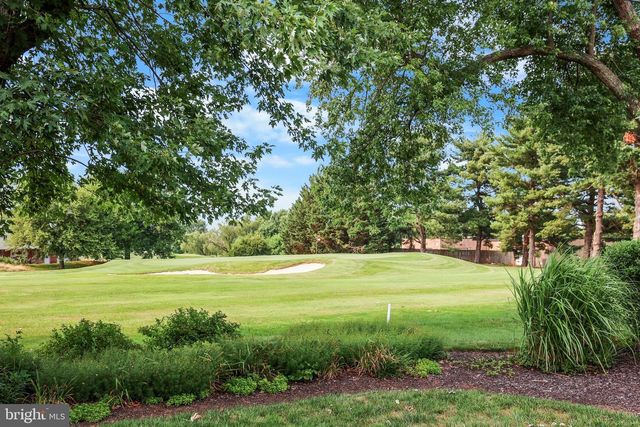 995 DETWILER DR, York, PA 17404