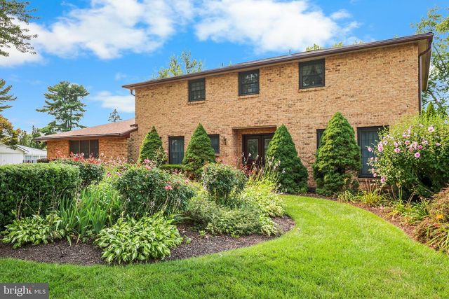 995 DETWILER DR, York, PA 17404