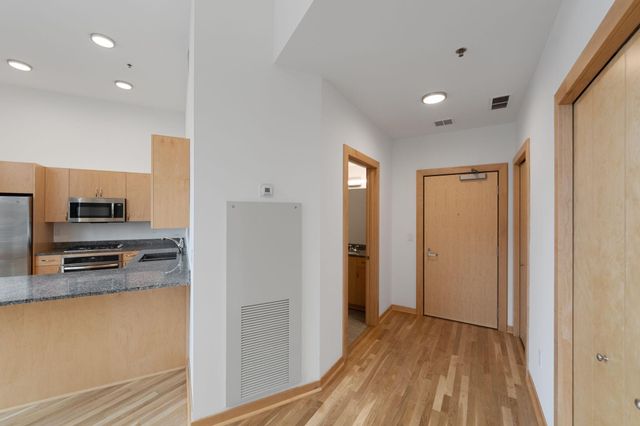 1240 S 2nd Street 124, Minneapolis, MN 55415