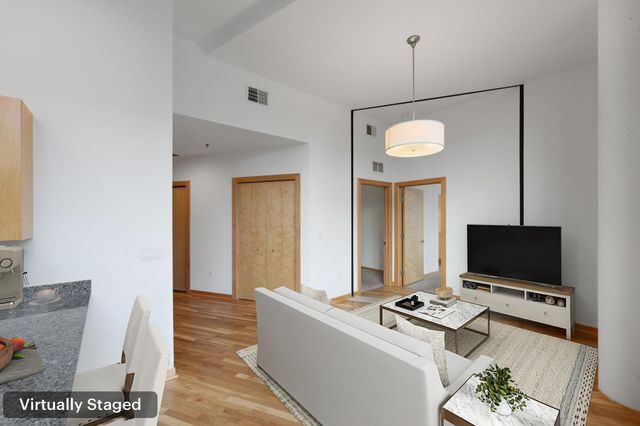 1240 S 2nd Street 124, Minneapolis, MN 55415