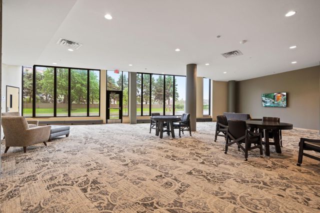 1240 S 2nd Street 124, Minneapolis, MN 55415