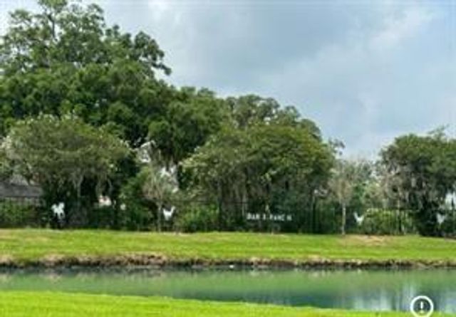 383 Brahman Trail, Angleton, TX 77515