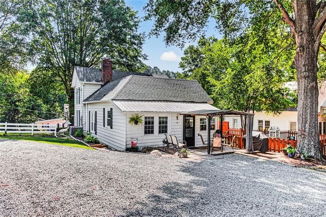 712 Liberty Street, Ramseur, NC 27316