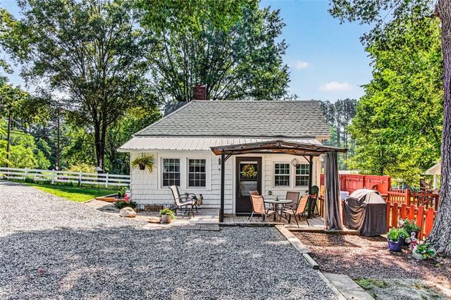 712 Liberty Street, Ramseur, NC 27316
