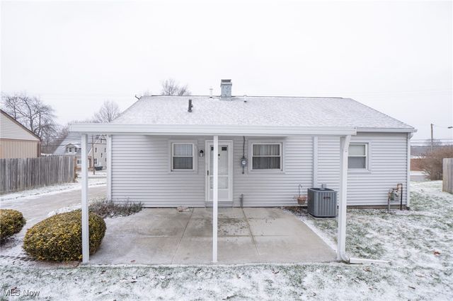 274 E State Street, Barberton, OH 44203