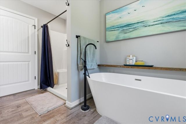 11050 County Dr, Disputanta, VA 23842
