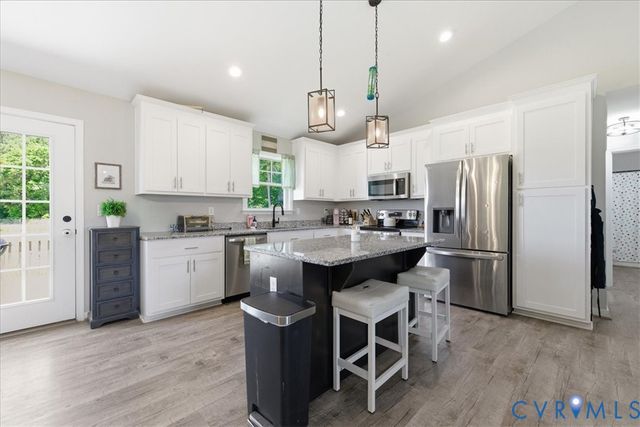 11050 County Dr, Disputanta, VA 23842