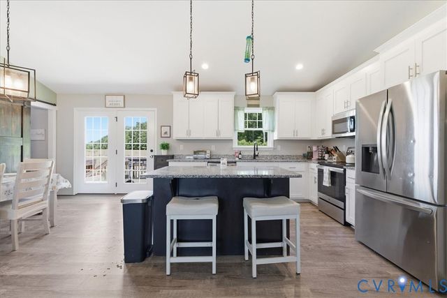 11050 County Dr, Disputanta, VA 23842