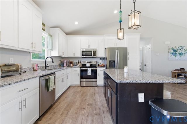 11050 County Dr, Disputanta, VA 23842