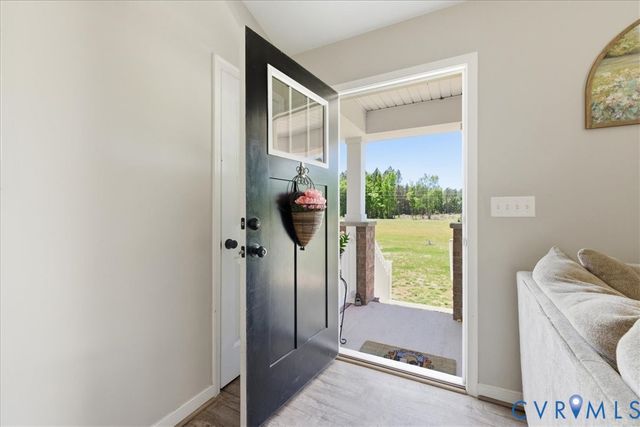 11050 County Dr, Disputanta, VA 23842