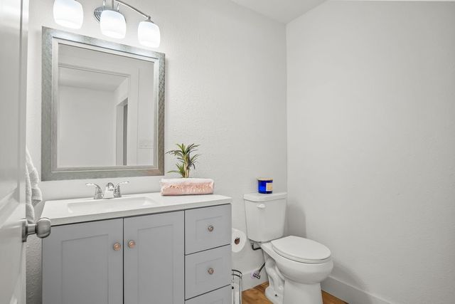 1330 Whispering Sands St, Port Aransas, TX 78373