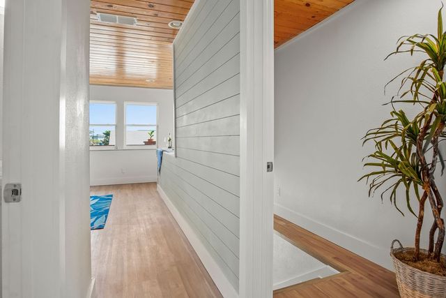 1330 Whispering Sands St, Port Aransas, TX 78373