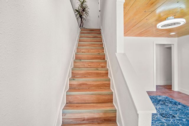 1330 Whispering Sands St, Port Aransas, TX 78373