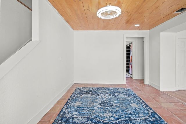 1330 Whispering Sands St, Port Aransas, TX 78373