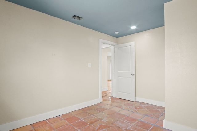 1330 Whispering Sands St, Port Aransas, TX 78373