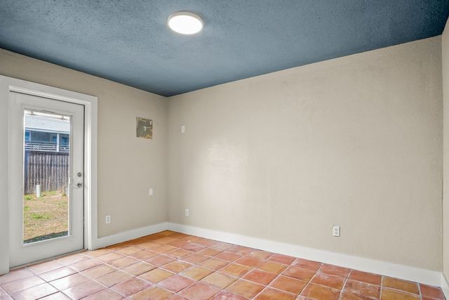 1330 Whispering Sands St, Port Aransas, TX 78373