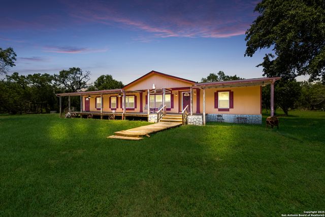 1075 Quail Run, Lytle, TX 78052