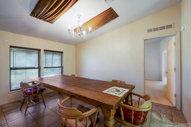 1075 Quail Run, Lytle, TX 78052