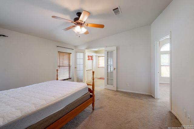 1075 Quail Run, Lytle, TX 78052